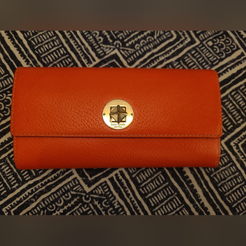 Kate Spade Wallet - Picture 2 of 11